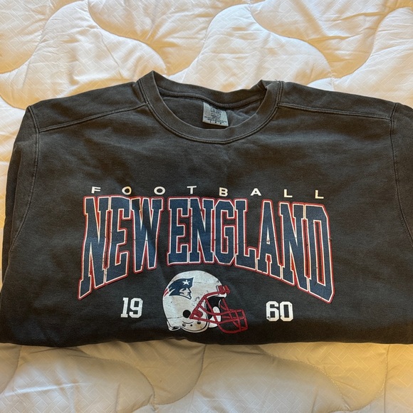 Comfort Colors Tops - Comfort Colors Gray Sweatshirt